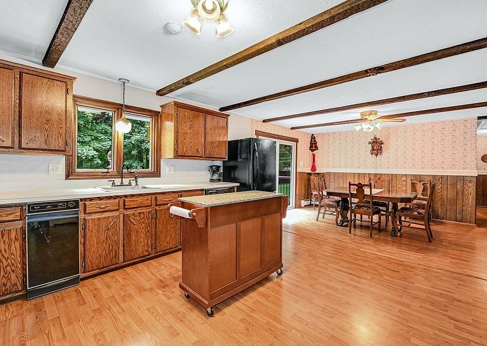 441 Rawson St, Leicester, MA 01524 Zillow