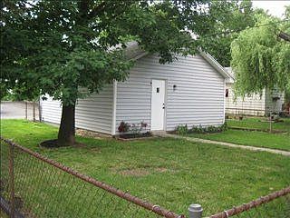 3rd image of 2813 Whittier Ave