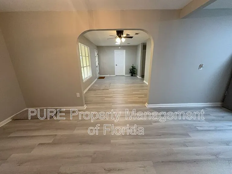 595 NW 100th St #A — Photo 27