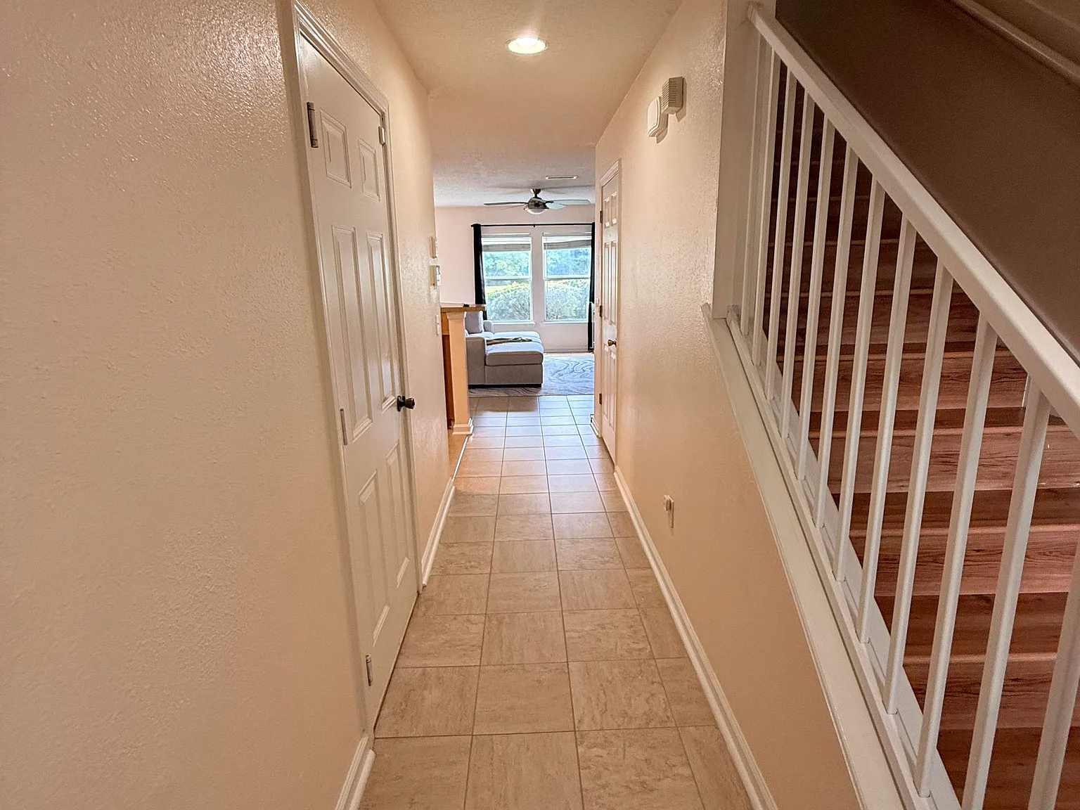 2 bed, 2.5 bath, 1268 sqft, $1,550 — Photo 4