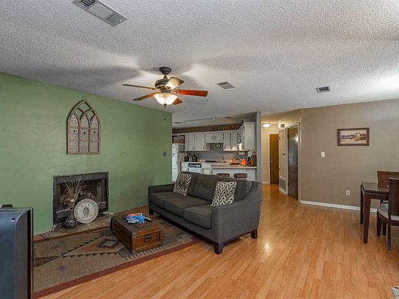 2nd image of 2313 Windstone Dr
