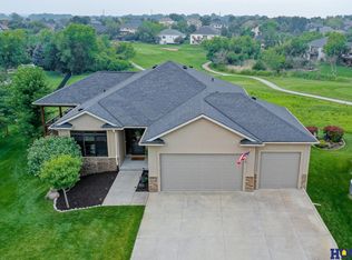 8904 & 8900 Sandhills Ct, Lincoln, NE 68526