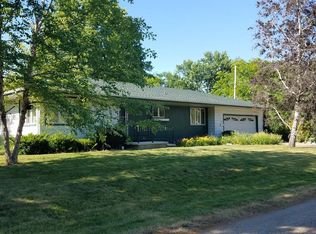 326 S 5th St, Wapello, IA 52653