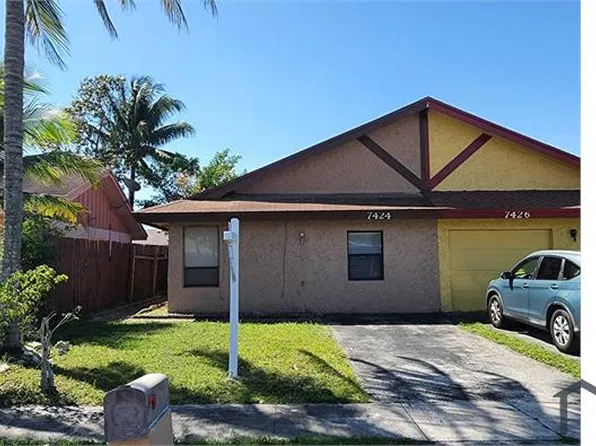 7424 SW 14th Ct, Pompano Beach, FL 33068