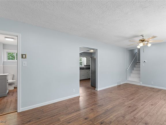 4th image of 3931 Rosalind Dr