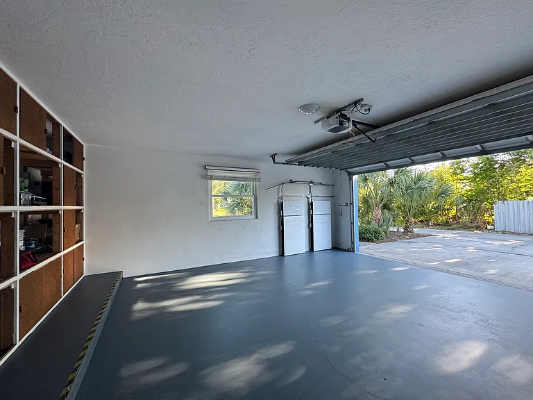 601 Shetland Cir — Photo 25