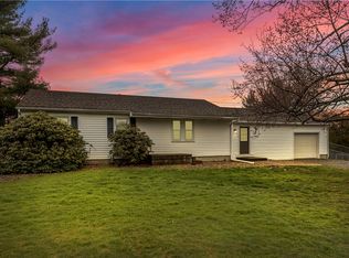 1069 Sandy Lake Rd, Grove City, PA 16127