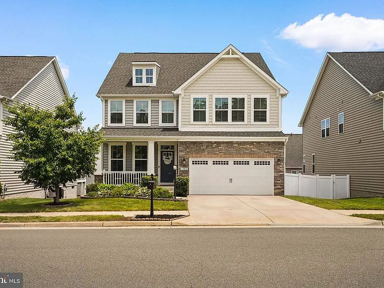 12405 Southington Dr — Photo 1