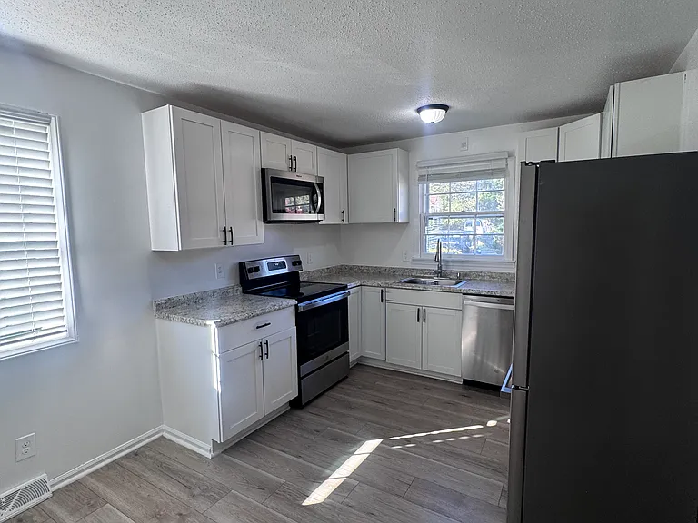 1514 Glenridge Rd — Photo 29