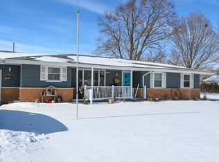 196 S Henning Rd, Danville, IL 61832