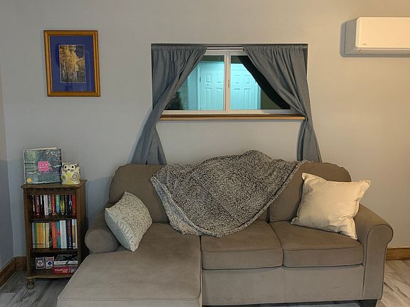 5th image of 812 Truman St NE #A