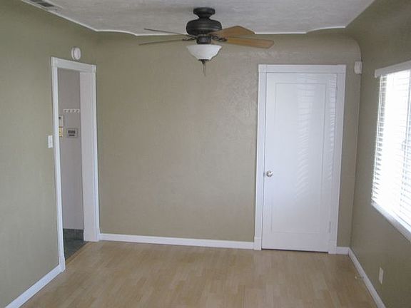 4th image of 806 E North St