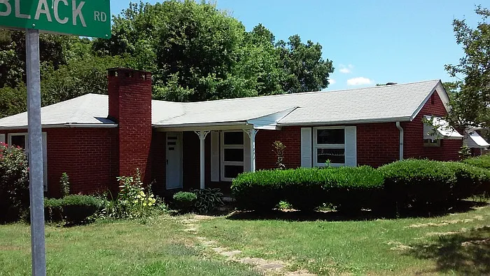 1854 Lake Rd — Photo 1