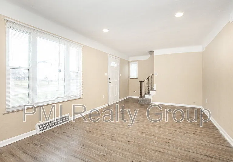 645 Babbitt Rd — Photo 1