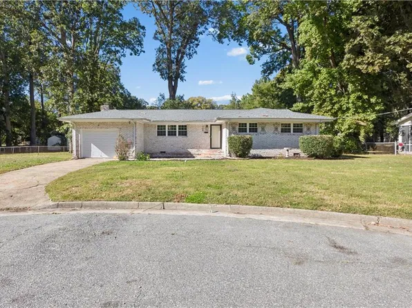 169 D Lane Dr, Newport News, VA 23608