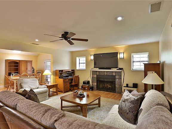 5th image of 2925 Stonecrest Dr