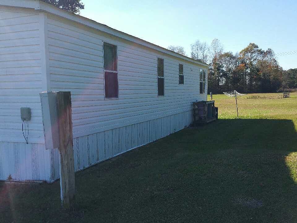 2nd image of 208 Dogwood Lane