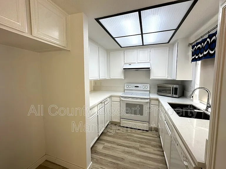 1675 Fairway Cir — Photo 5