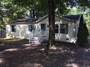 2068 Grants Hill Church Rd, Montross, VA 22520