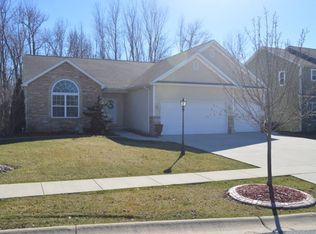 2 W Shakespear Dr, Valparaiso, IN 46385