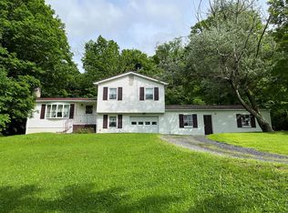 10 Hickory Hollow Ln, Lewistown, PA 17044