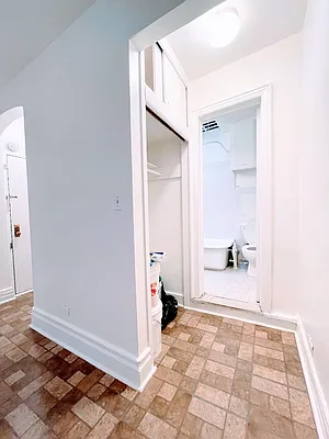 Rented by HOLTON REAL ESTATE INC. | media 16