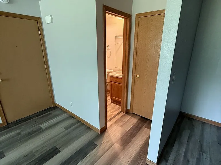 35 Woodmere Ct — Photo 4