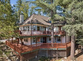 26166 Circle Dr, Lake Arrowhead, CA 92352
