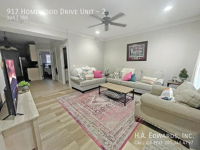 917 Homewood Dr #2 — Photo 2