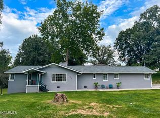 5000 Silva Dr, Knoxville, TN 37914