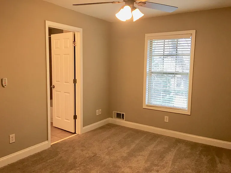 32 Villa Ct SE — Photo 7