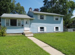 1042 Crest Rd, Pine Hill, NJ 08021