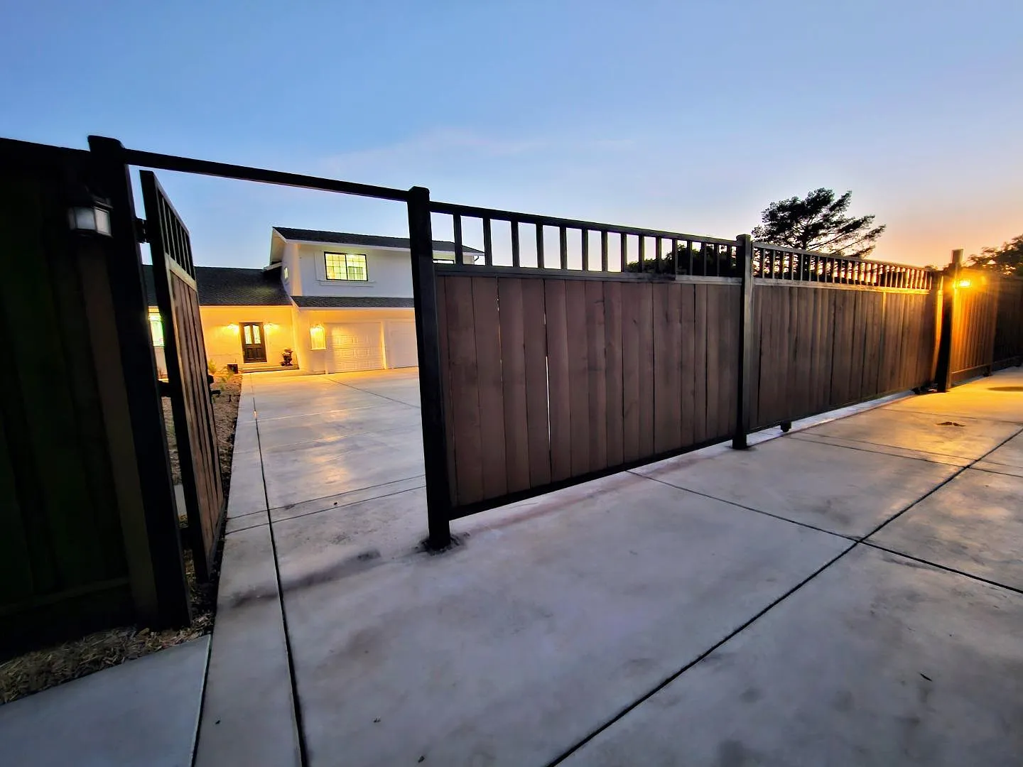 17675 Laurel Rd photo 1