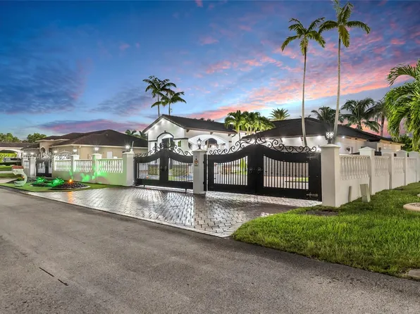 13137 SW 190th St, Miami, FL 33177