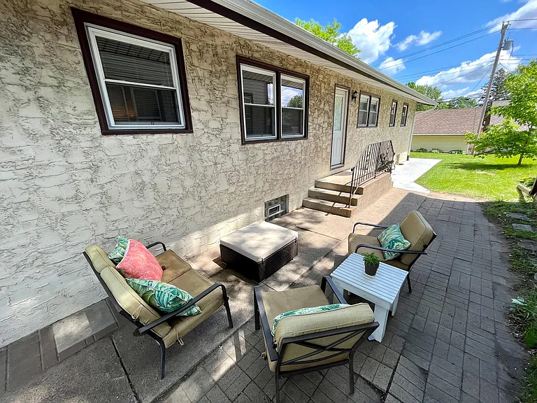 1821 Johnson St NE — Photo 25