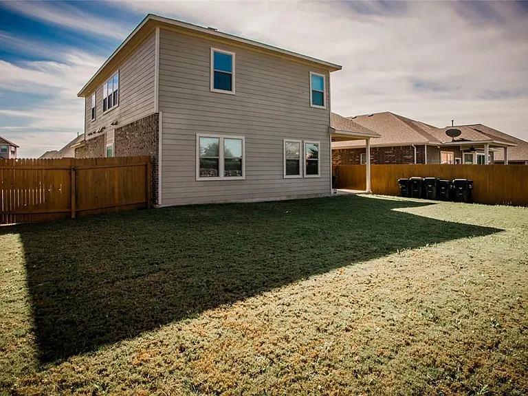 145 Pincea Pl — Photo 21
