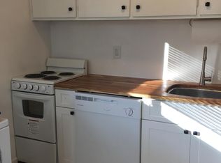 1623 W 6th Ter, Lawrence, KS 66044