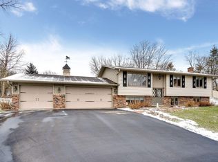 4222 Sequoia Dr, Eagan, MN 55122