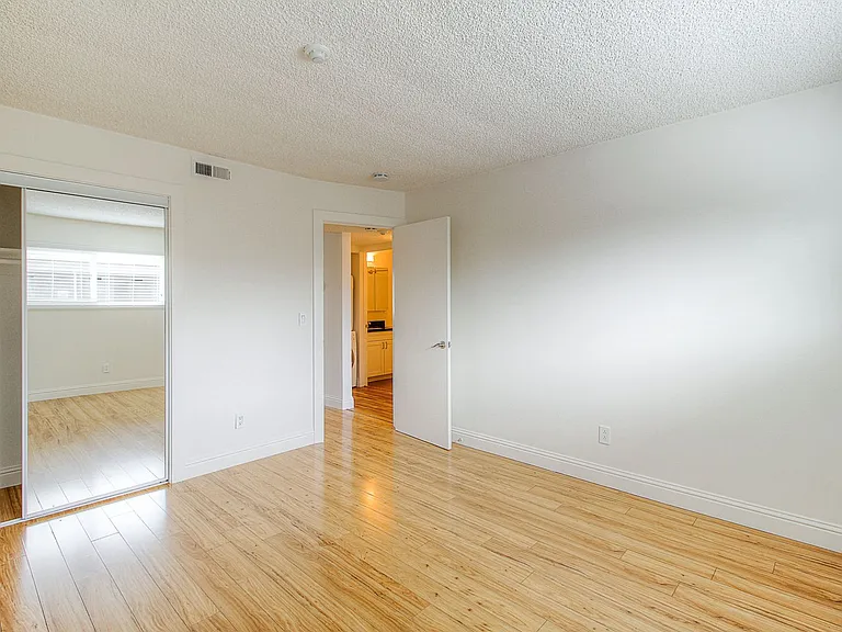 1532 Atlanta Ct #7 — Photo 12