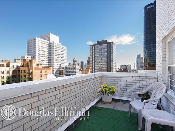 4th image of 201 E 66th St APT 18D