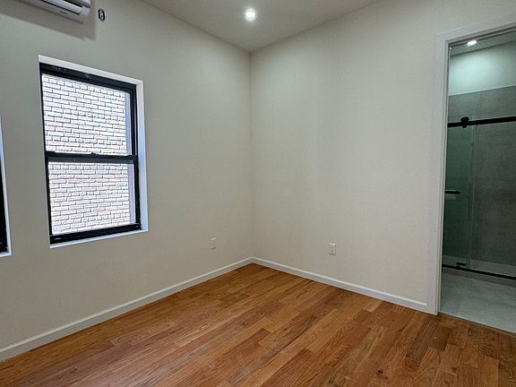 4th image of 864 E 215th St #2C