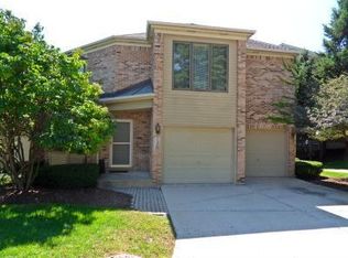 716 James St, Geneva, IL 60134