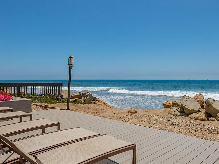 1337 Plaza Pacifica — Photo 29