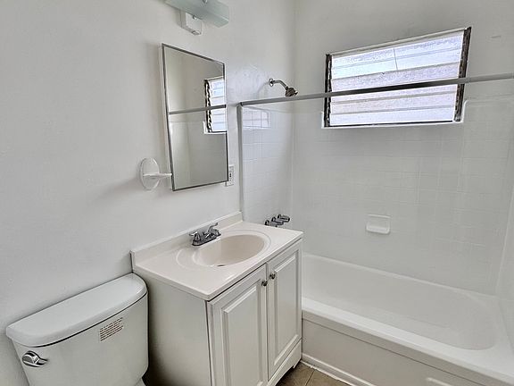 5th image of 12767 Caswell Ave APT 8