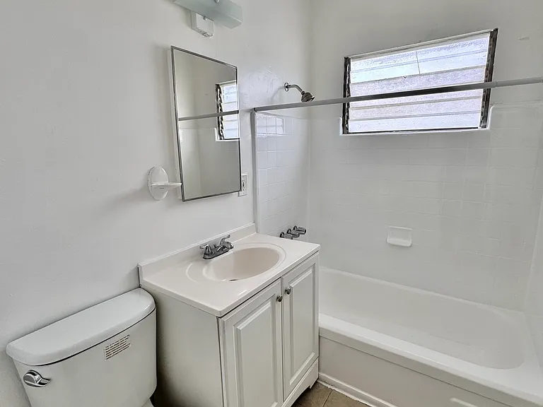 12767 Caswell Ave #8 — Photo 5