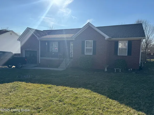105 Hollow Creek Dr, Frankfort, KY 40601