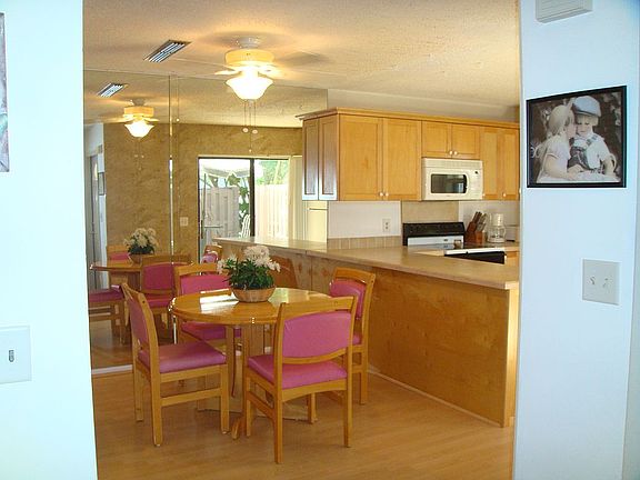 4th image of 9407 S Ocean Dr APT 1C
