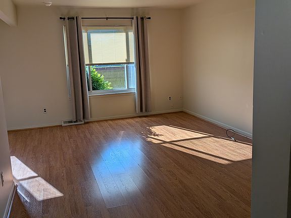 5th image of 21528 Saint Gertrude St #9