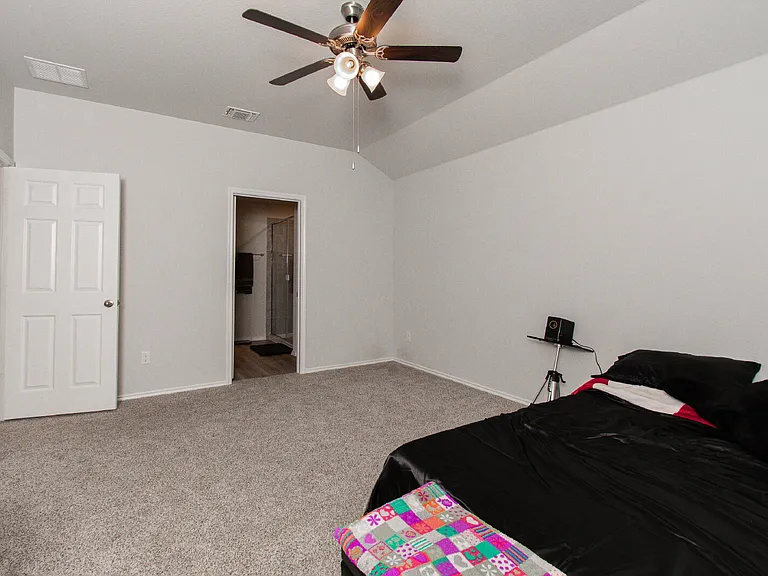 2342 Bee Creek Loop — Photo 8
