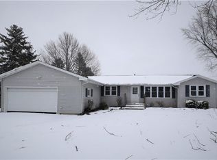 4239 Freeman Rd, Middleport, NY 14105